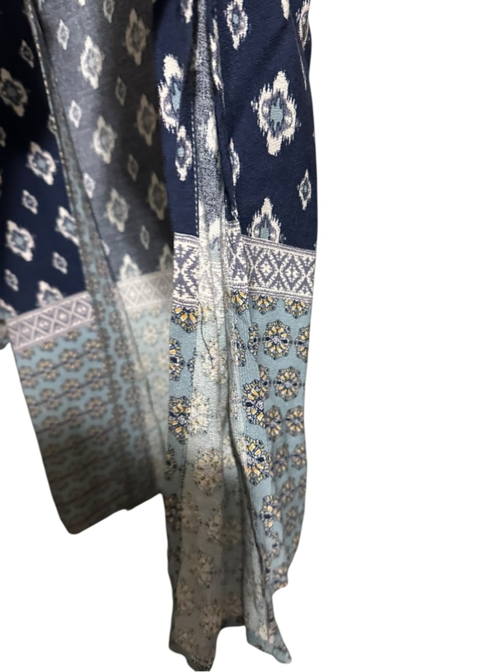 Knox Rose Navy & Sage Printed Open-Front Kimono Cardigan - Picture 4 of 7
